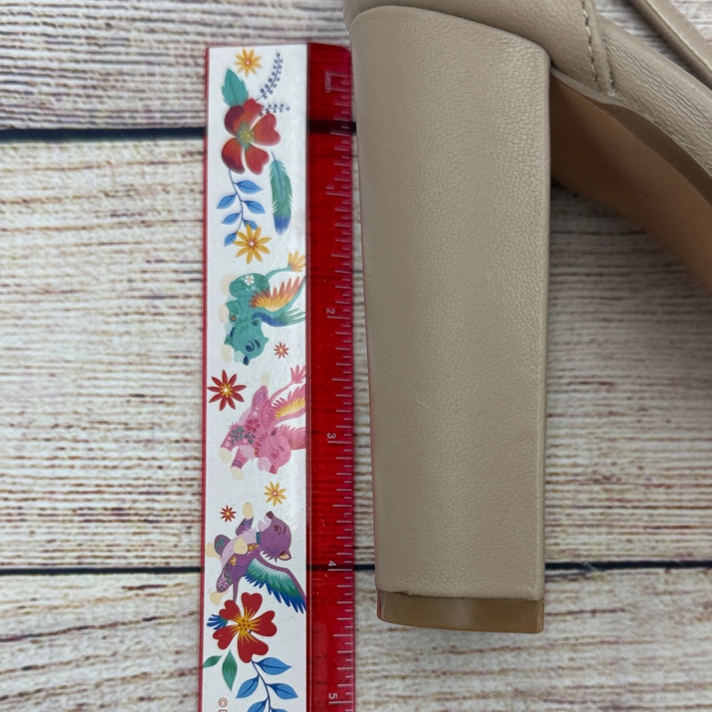 Steve Madden Beige Block Heel Sandals - Picture 11 of 11